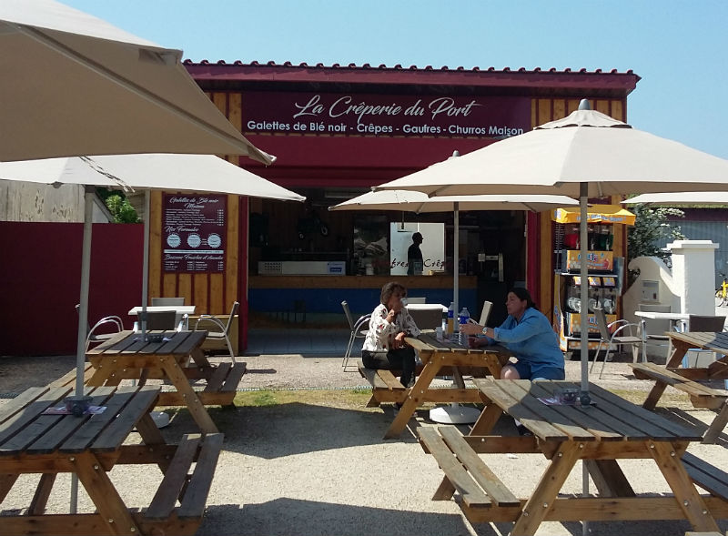 Le Medoc De Maxou 19 Rue Principale 33460 Lamarque Proxidoo