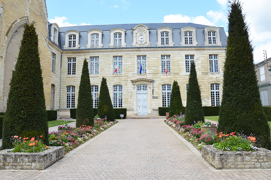 Hôtel de ville  France Nouvelle-Aquitaine Deux-Sèvres Thouars 79100