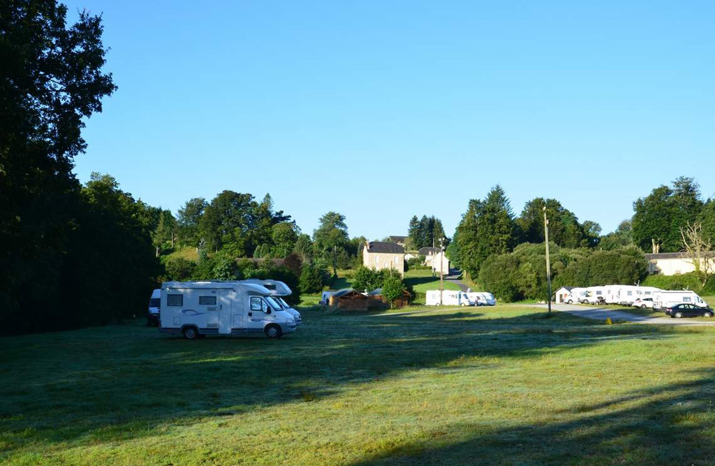 Aire d'accueil de camping-cars de Treignac null France null null null null