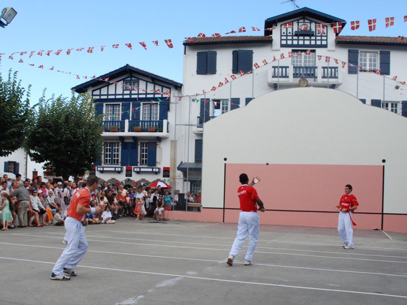 Partie de pelote à main nue, Ascain