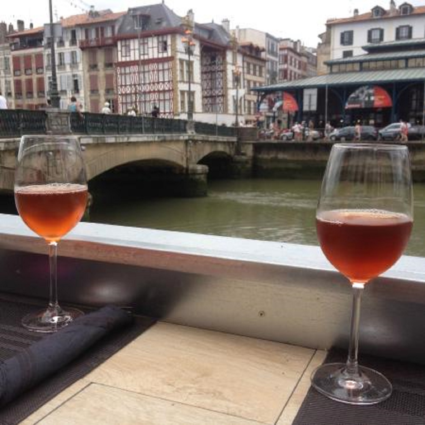 Une bouteille à la Nive