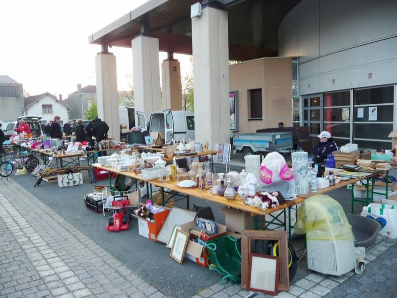 Brocante du Champ de Foire à Saint André de Cubzac