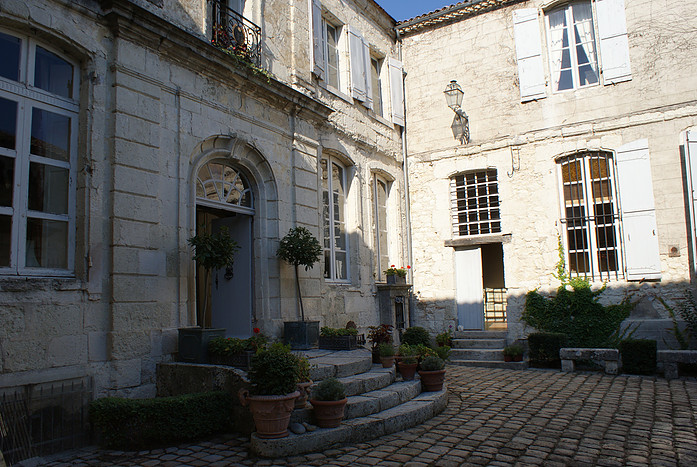 Chambres d'hôtes de l'hôtel de Cours de Thomazeau  France Nouvelle-Aquitaine Lot-et-Garonne Castillonnès 47330