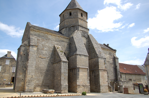 Eglise romane de Saint-Robert null France null null null null