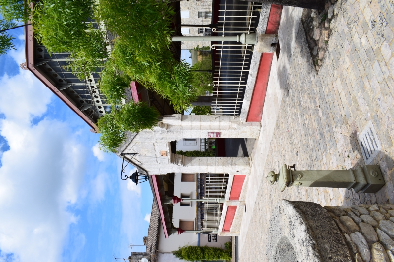 "Sur les pistes de Robin" : la bastide de Pellegrue