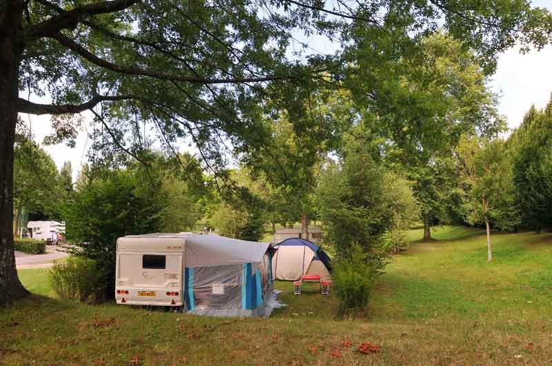 Aire d'accueil camping-car Les Rochettes null France null null null null