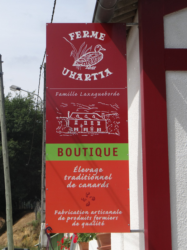 Ferme Uhartia produits fermiers  France Nouvelle-Aquitaine Pyrénées-Atlantiques Barcus 64130