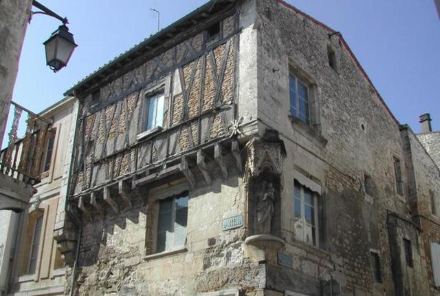 Maison de la Vierge à Niort (rue Saint-Gelais)  France Nouvelle-Aquitaine Deux-Sèvres Niort 79000