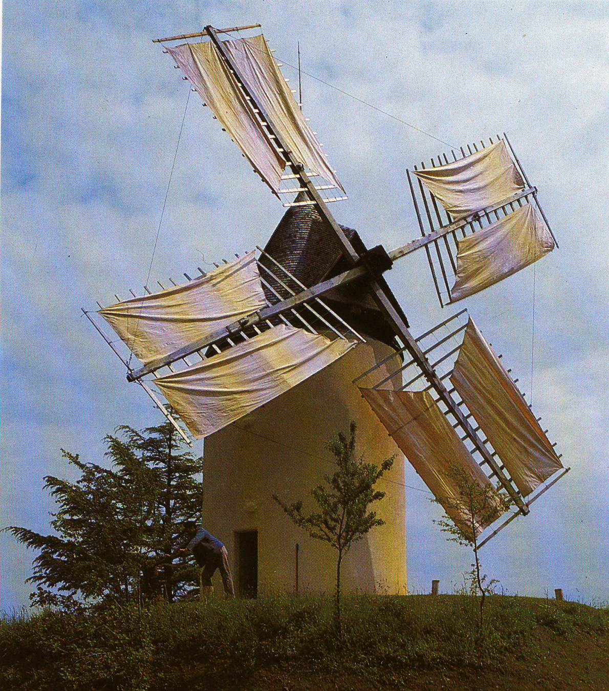 Le Moulin à Vent de Gibra  France Nouvelle-Aquitaine Lot-et-Garonne Gontaud-de-Nogaret 47400