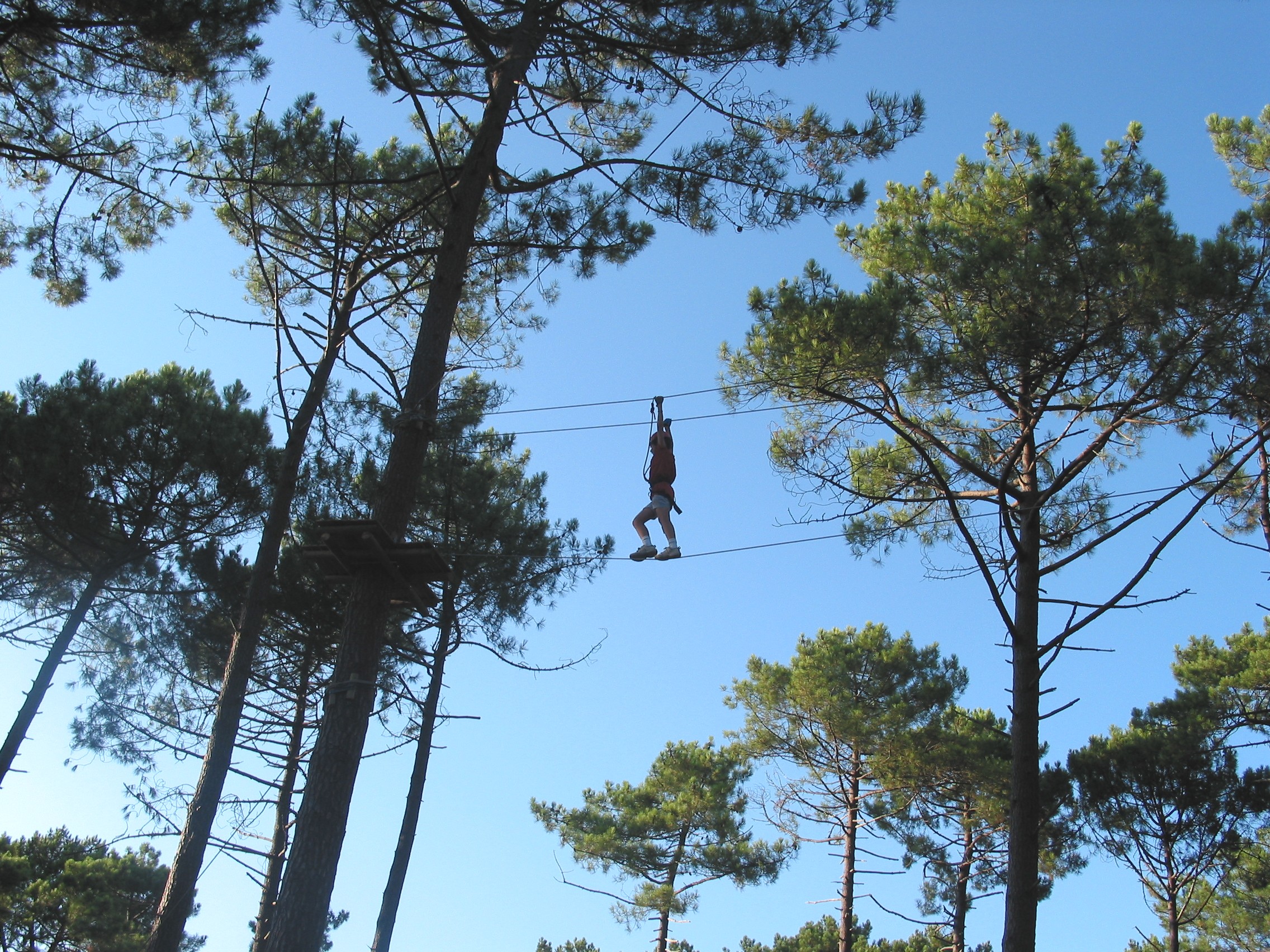 Parcours acrobatique forestier du Parc de Loisirs du Four  France Nouvelle-Aquitaine Gironde Lège-Cap-Ferret 33950