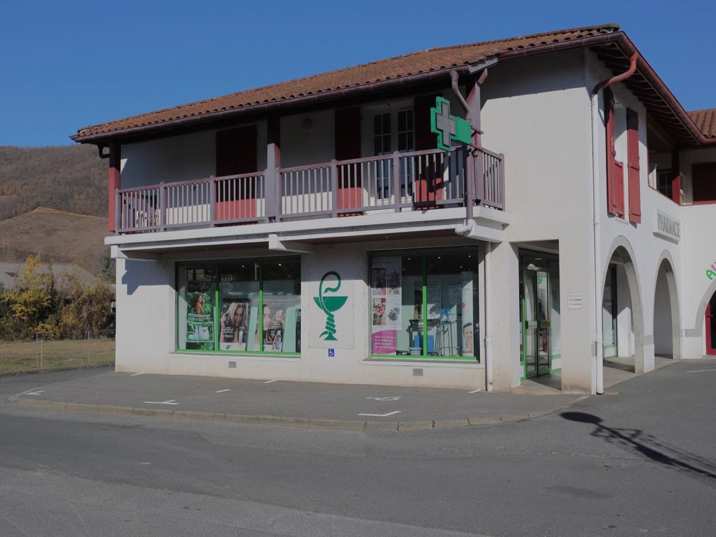 Pharmacie Nafarroa  France Nouvelle-Aquitaine Pyrénées-Atlantiques Saint-Jean-Pied-de-Port 64220