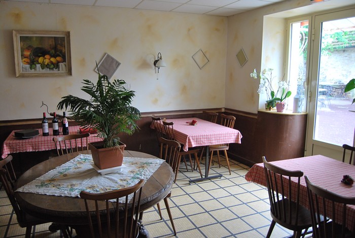 Hôtel Restaurant Ô Marronnier de Nadaillac  France Nouvelle-Aquitaine Dordogne Nadaillac 24590