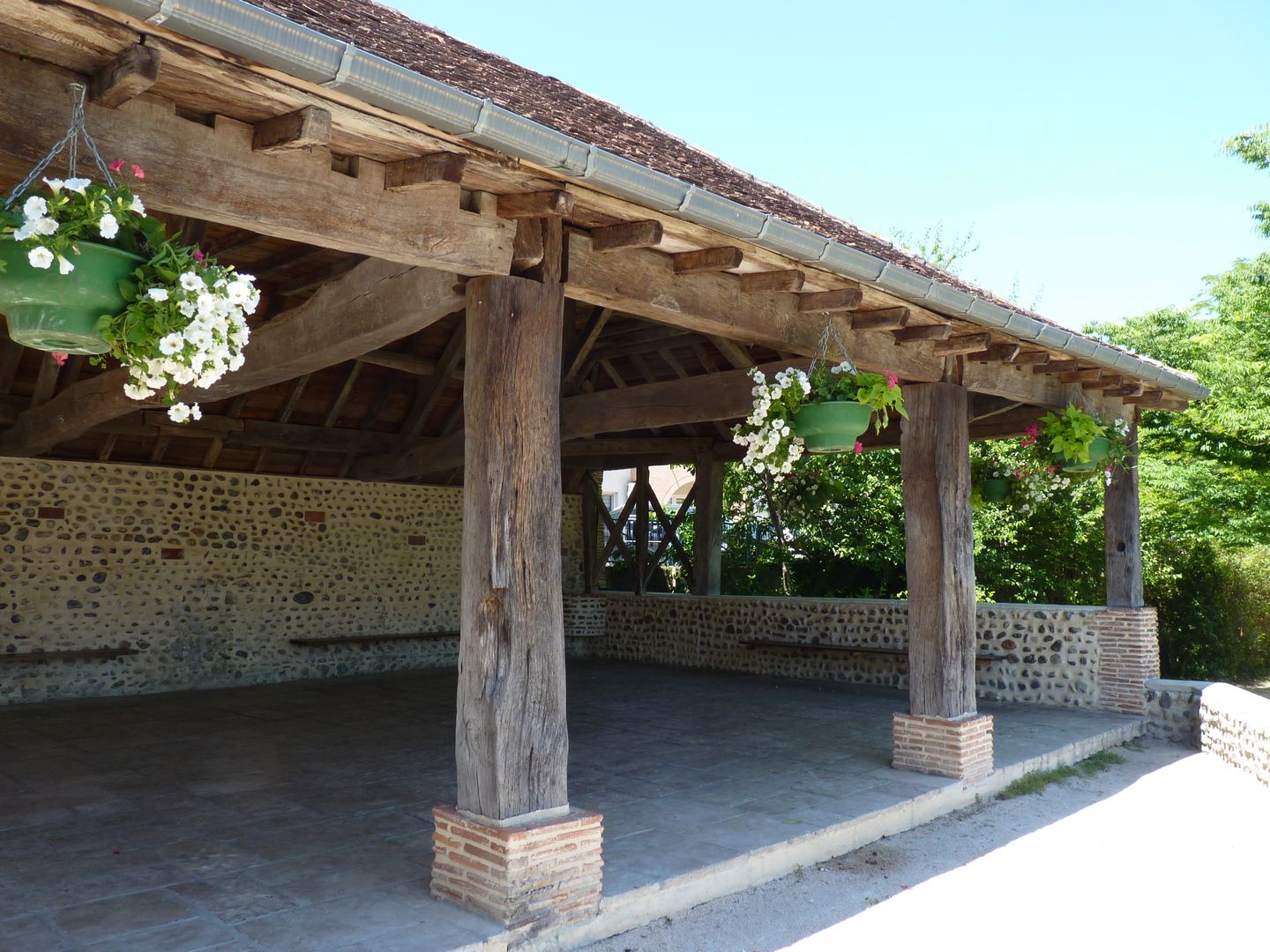 Sauvagnon : Entre parcs et jolies pierres