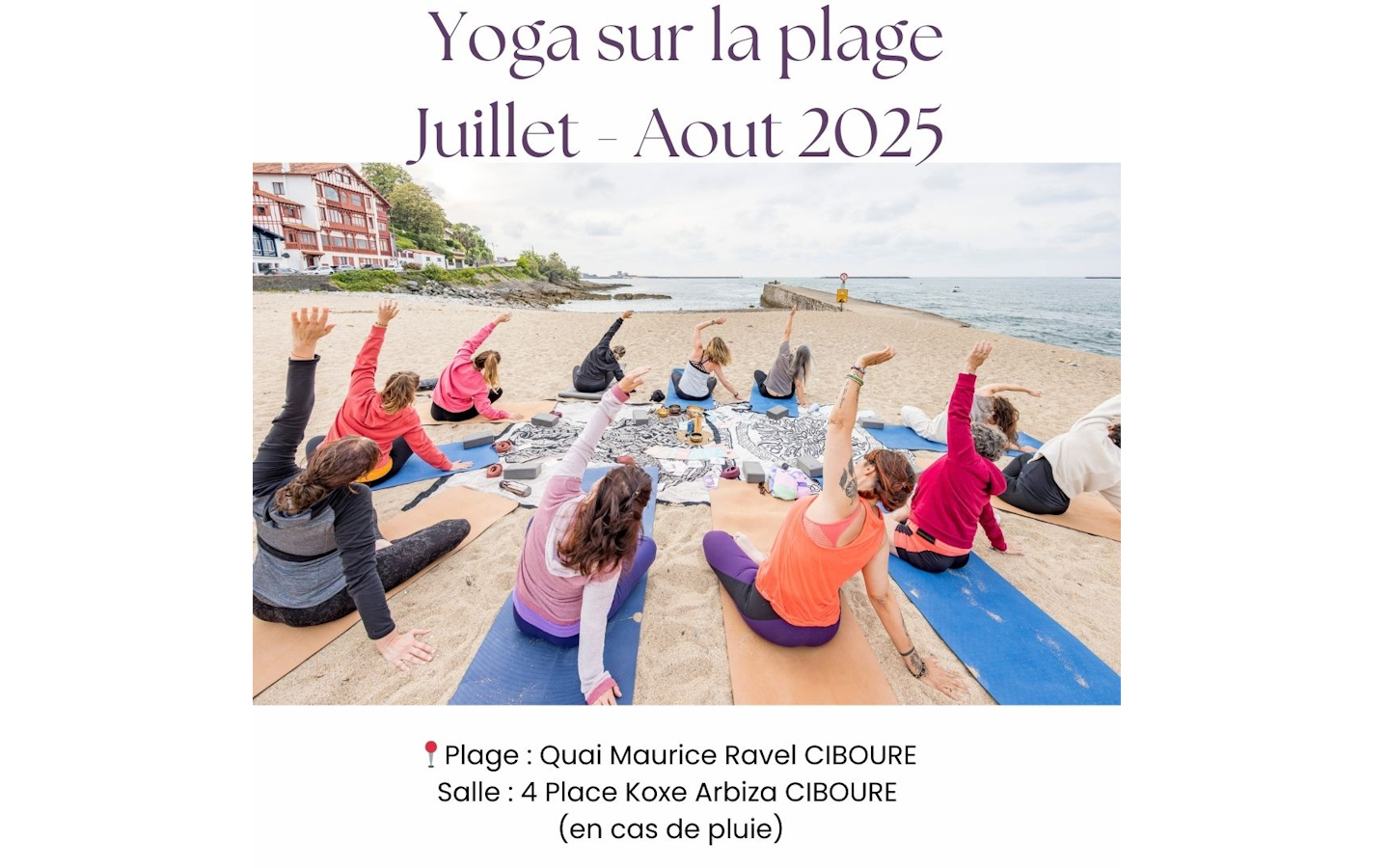 Cours de yoga sur la plage