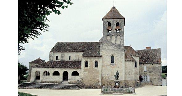 Église Saint-Sulpice de Oyré null France null null null null