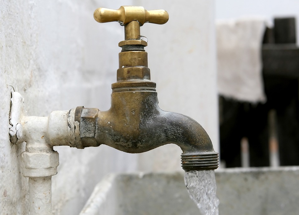 Lupersat : Toilettes publiques et point d'eau potable null France null null null null