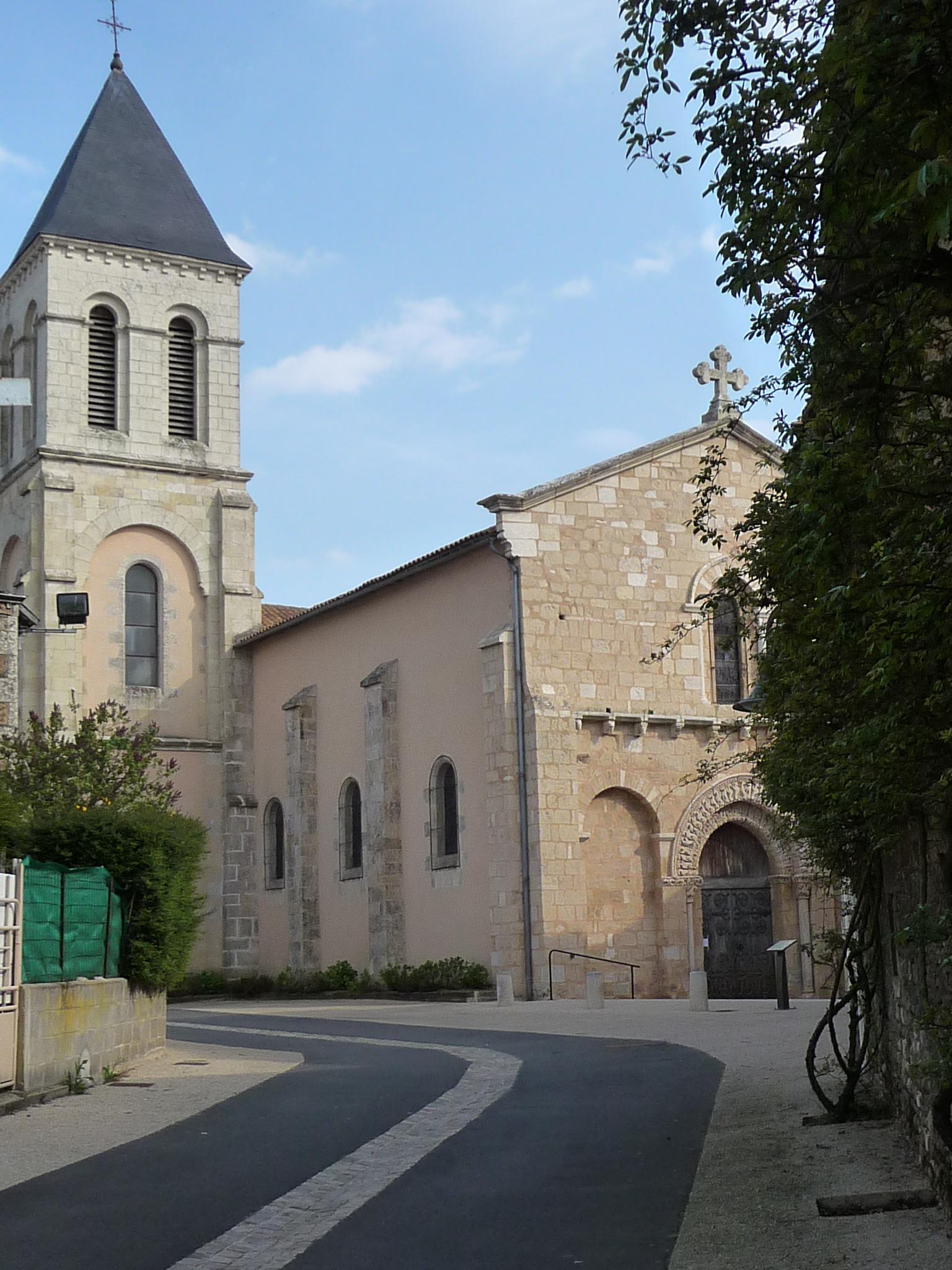 Eglise Saint Gervais et Saint Protais  France Nouvelle-Aquitaine Vienne Champagné-Saint-Hilaire 86160