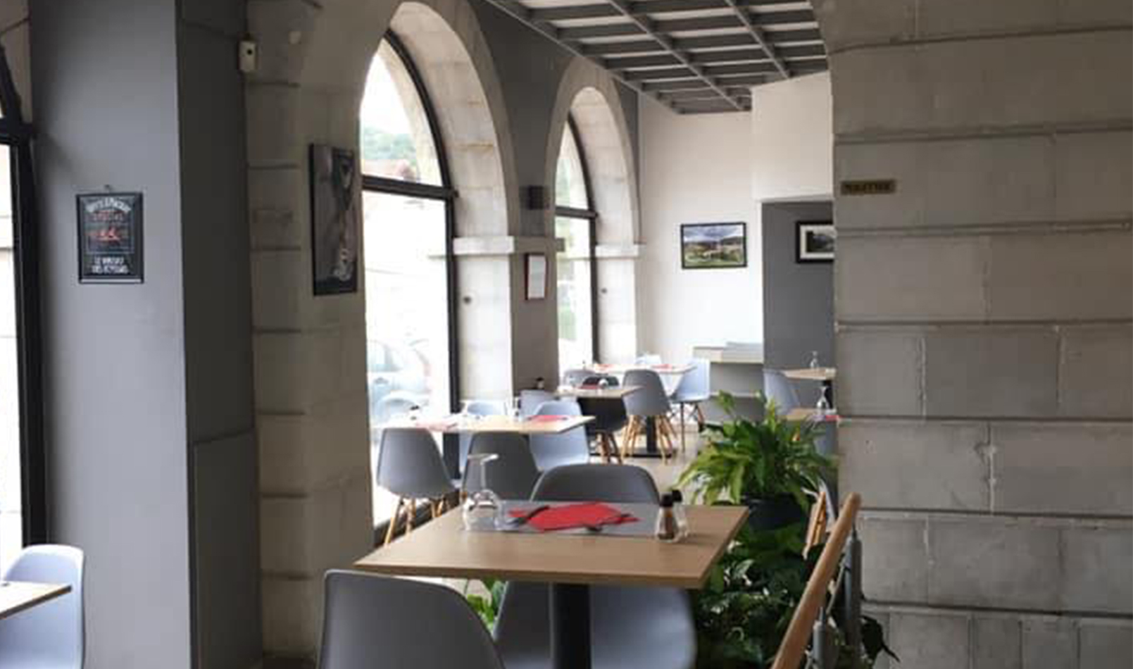 Restaurant Les Arcades  France Nouvelle-Aquitaine Pyrénées-Atlantiques Mauléon-Licharre 64130