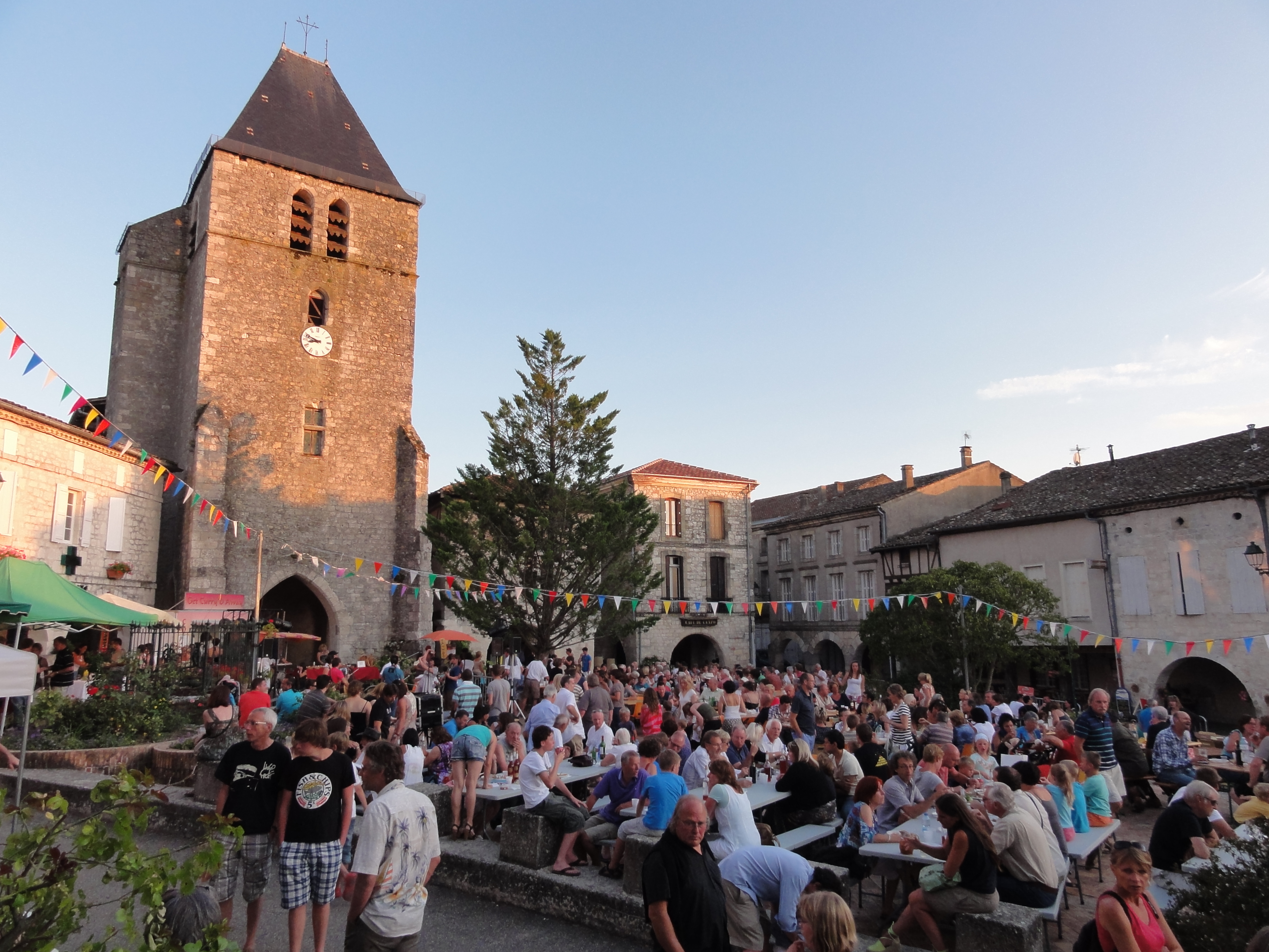 Marché nocturne gourmand