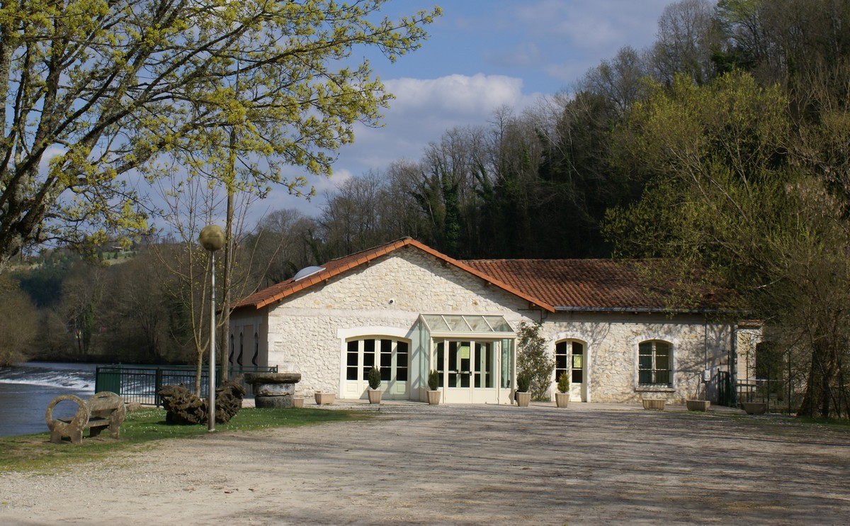 Salle de la rivière à Montrem  France Nouvelle-Aquitaine Dordogne Montrem 24110