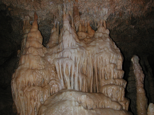 Sainte-Colombe-de-Villeneuve, les grottes de L ...