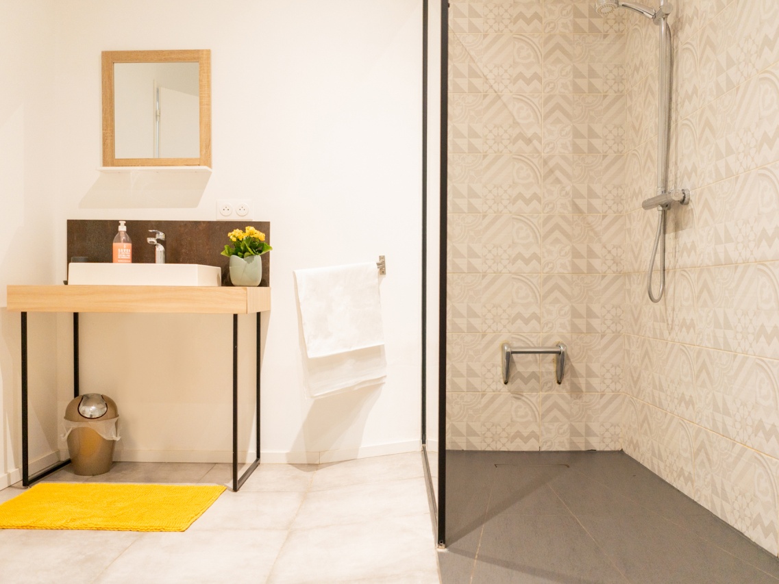 Domaine d'Écoline - Le Chai - Salle de bain