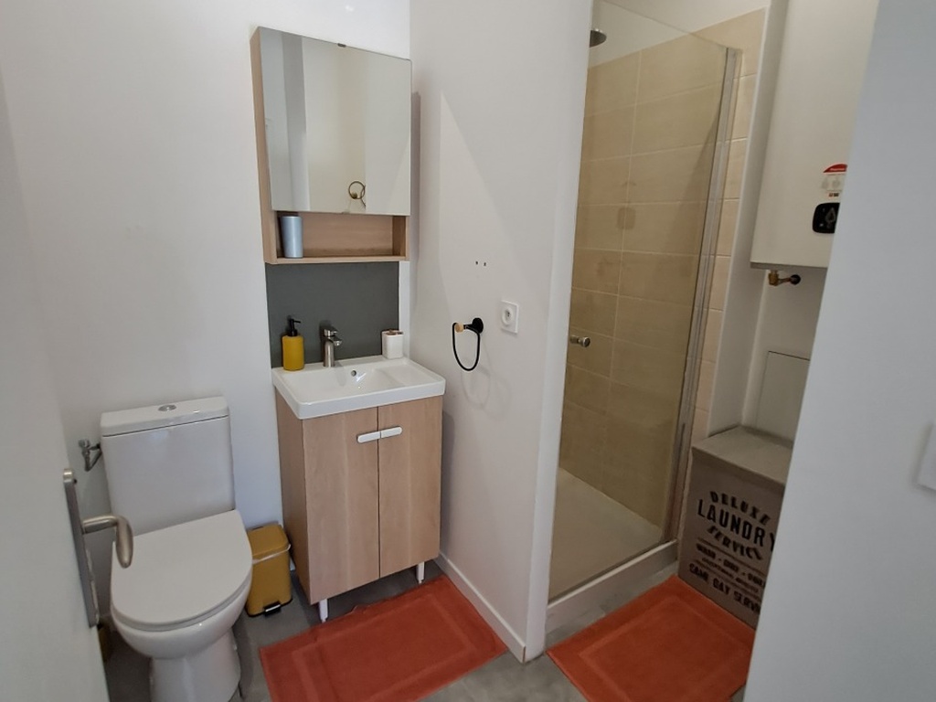Domaine d'Écoline - Écurie - Salle de bain