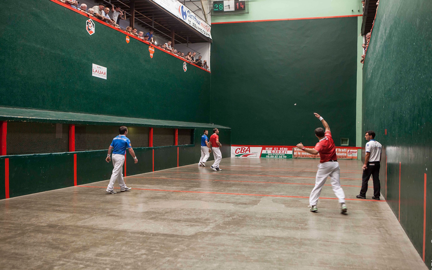 Pelote basque à main nue  