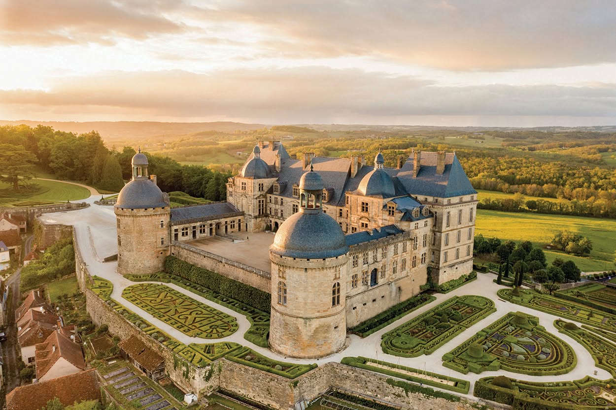 Visite privée du château et dîner dans la cour ...
