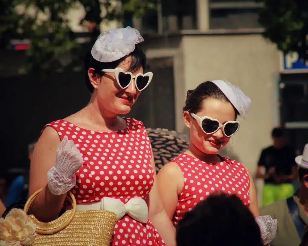 Vintage Days : Défilé de mode hommes, femmes e ...