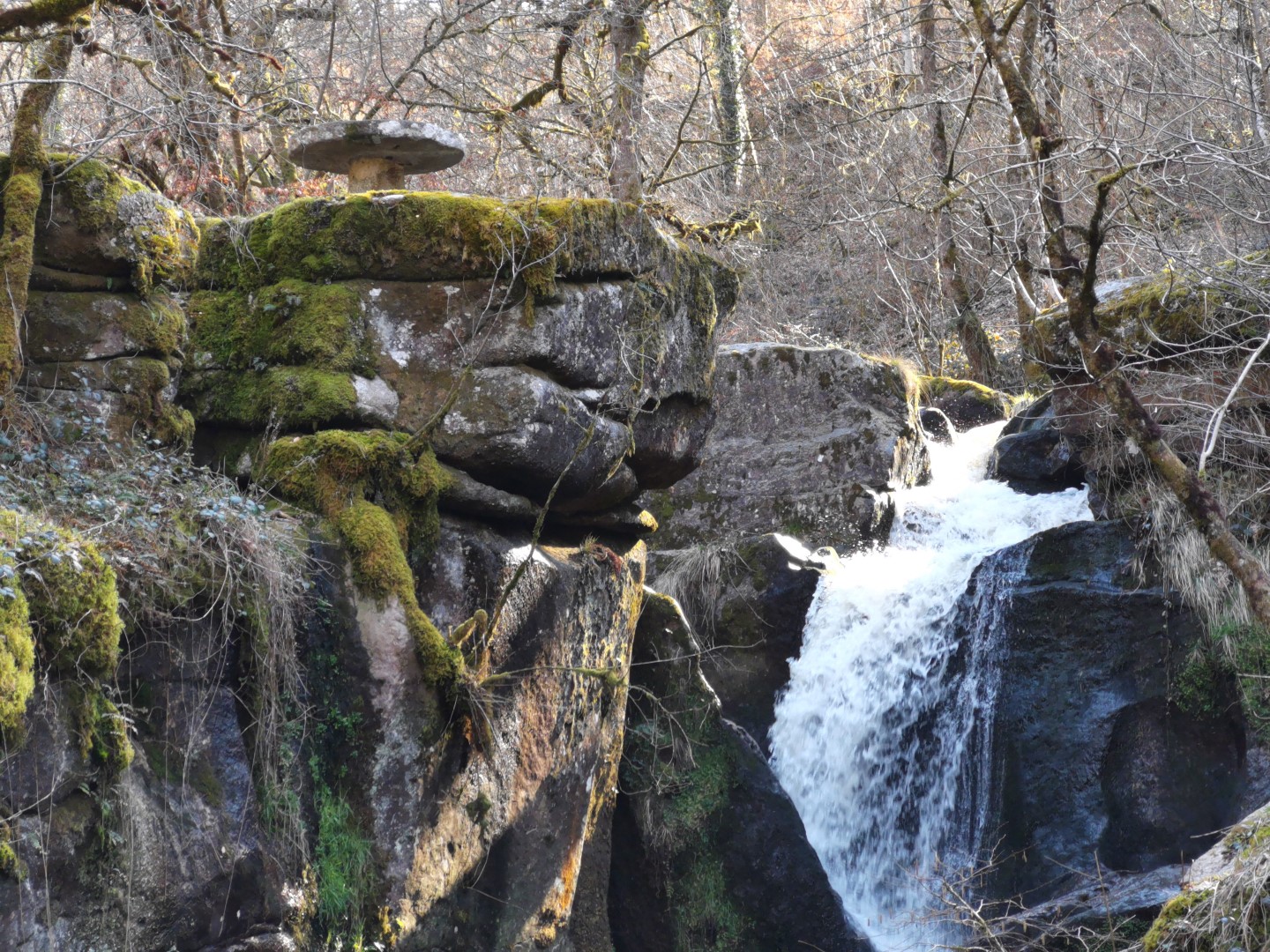 Circuit pédestre N°67 : Sentier de Découverte de la cascade des Jarrauds  (Saint-martin-chateau, Saint-Martin-Château) | Tourisme Creuse Limousin