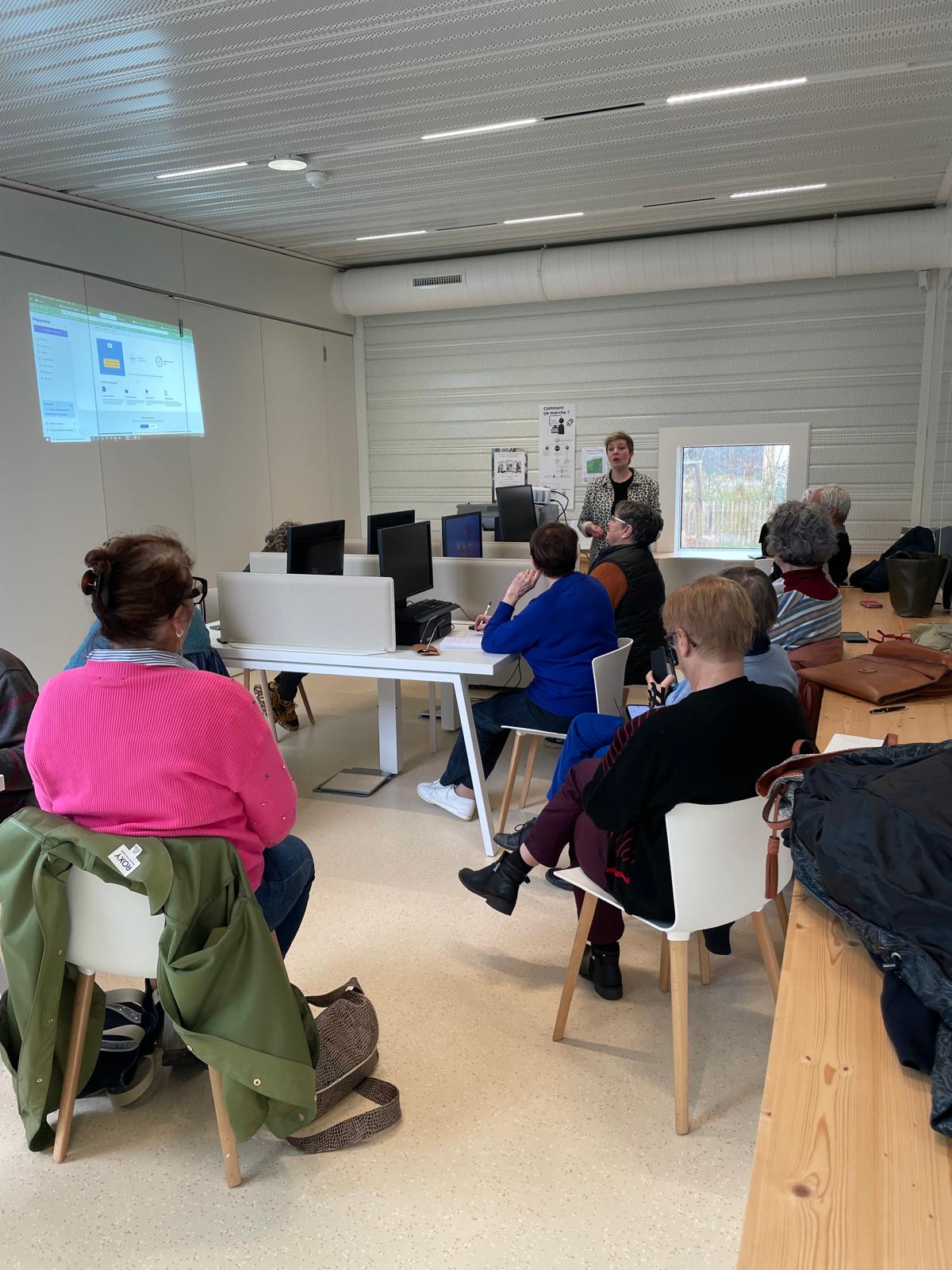 L’Atelier Connecté : Découverte de l’IA