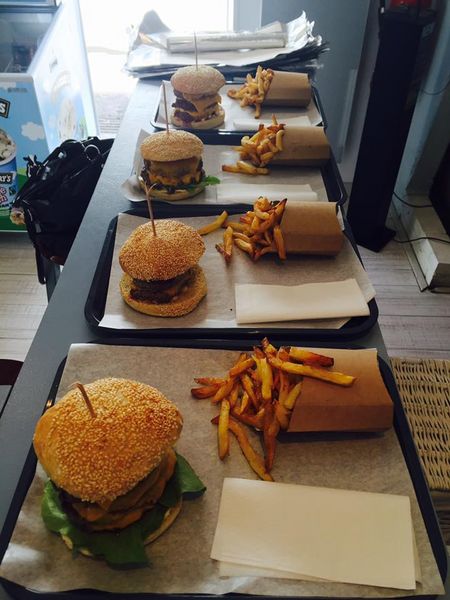 Burgers--800x600-.jpg
