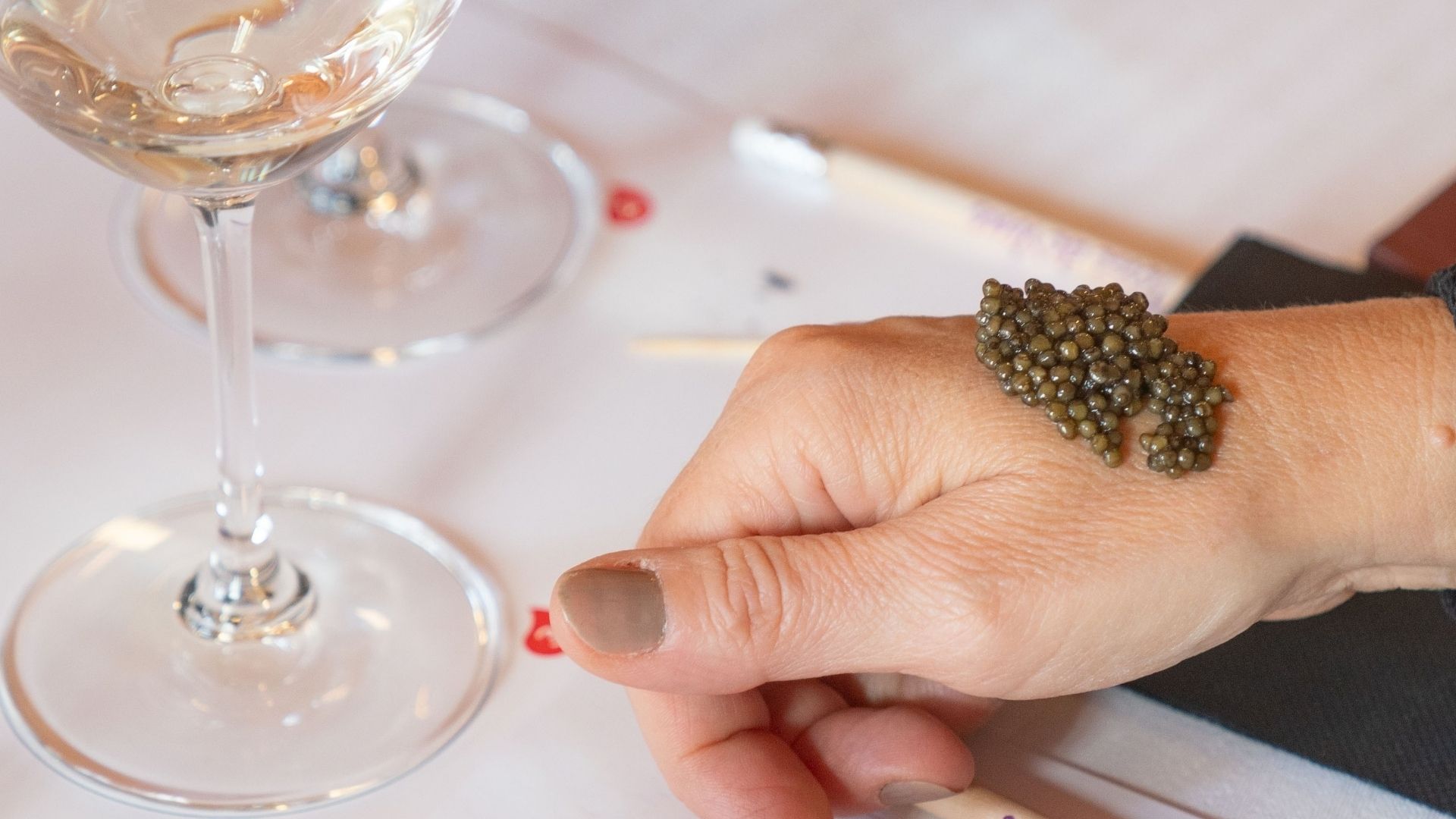 Atelier oenologie - Accord vins et caviar - CO ...
