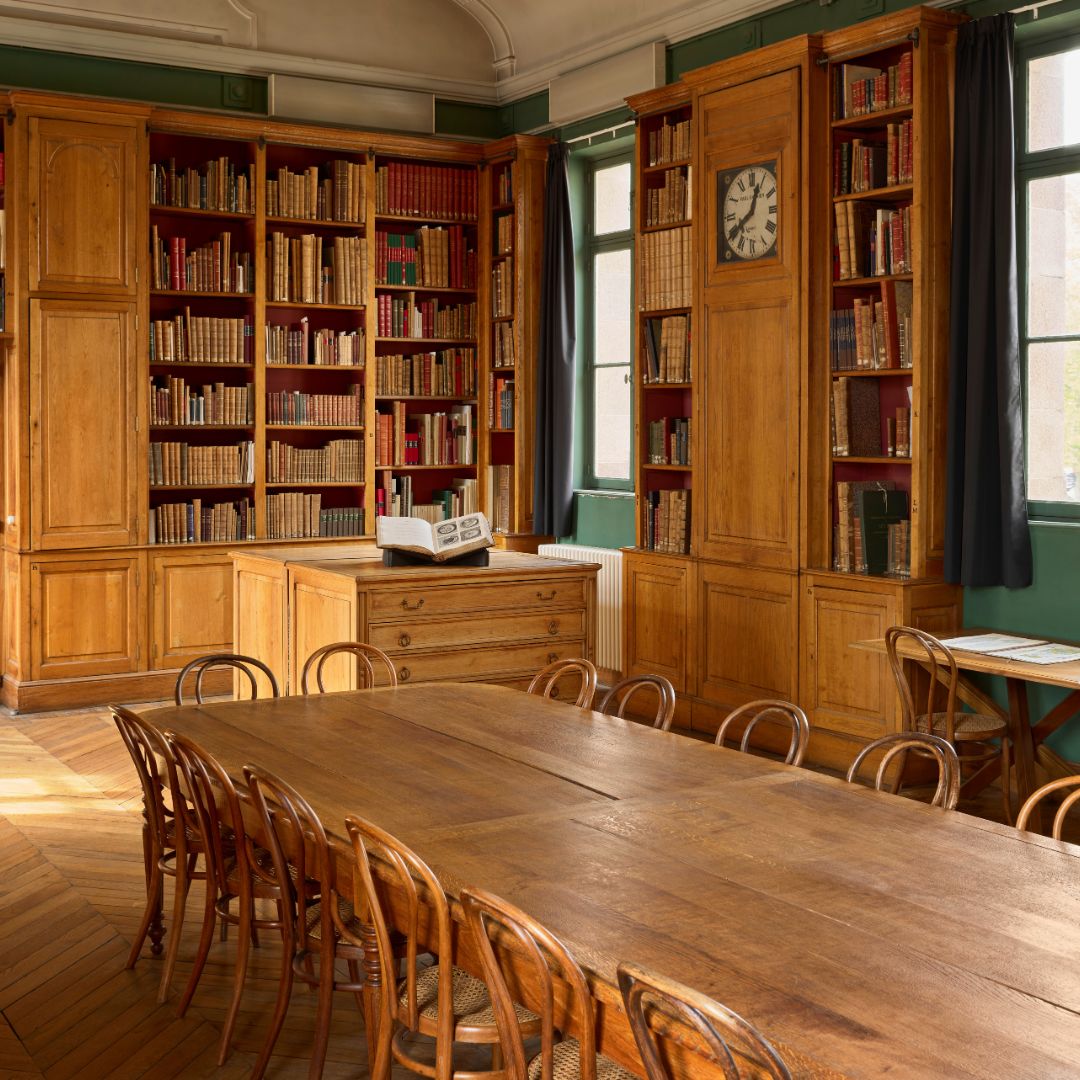 Découvrez la bibliothèque du musée