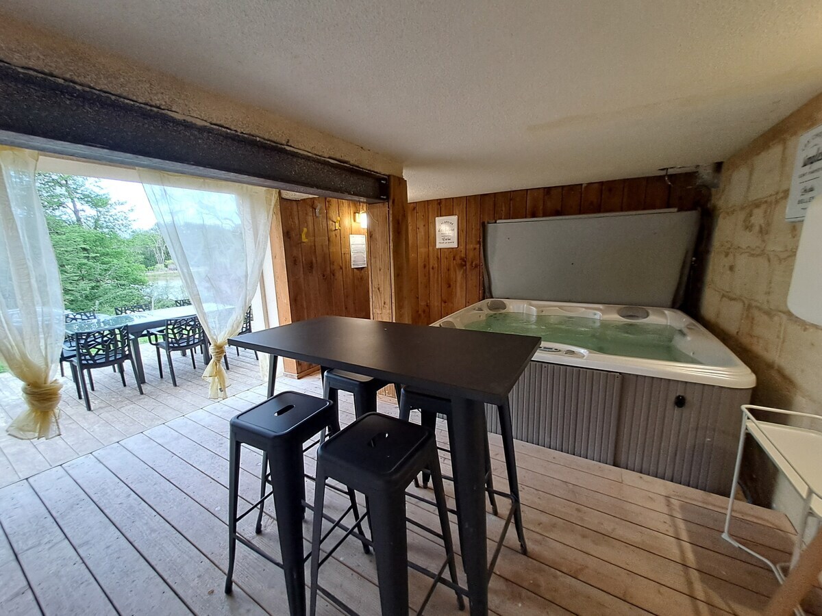 Domaine d'Écoline - Le Patio - Espace jacuzzi