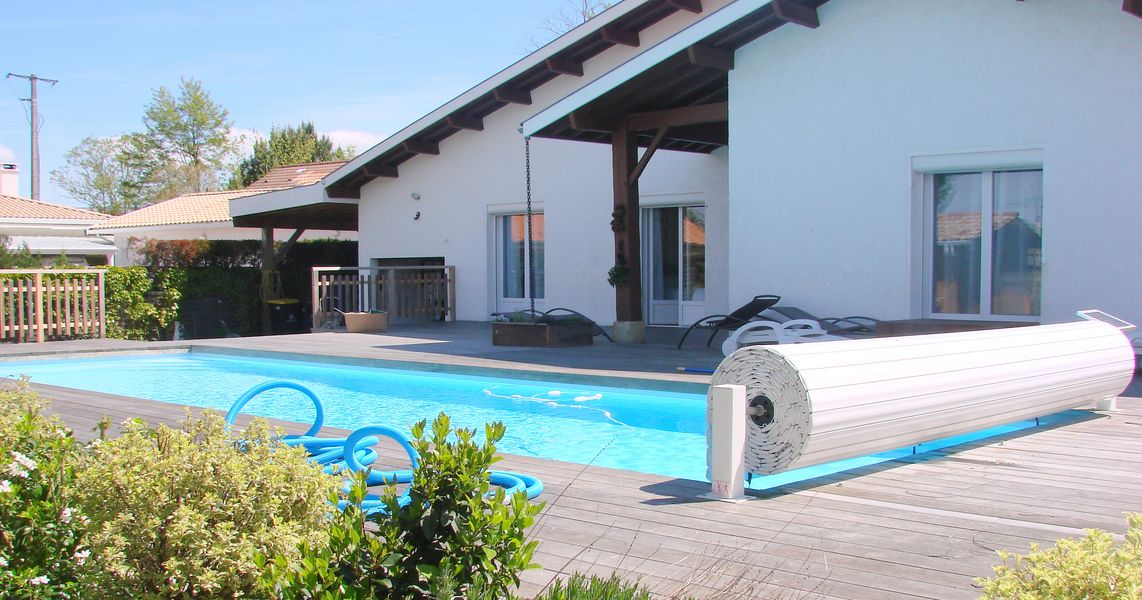 Exterieur-piscine--800x600-.jpg