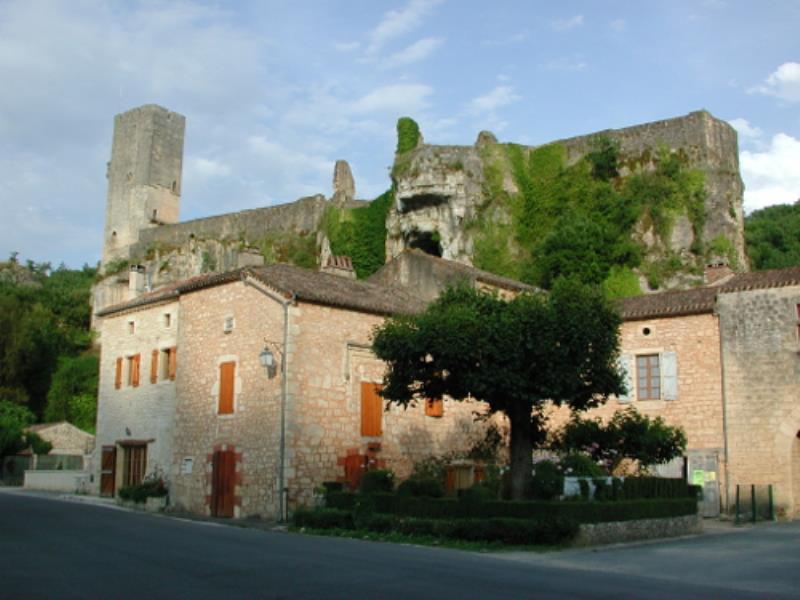 Gavaudun, dans la vallée de la Lède