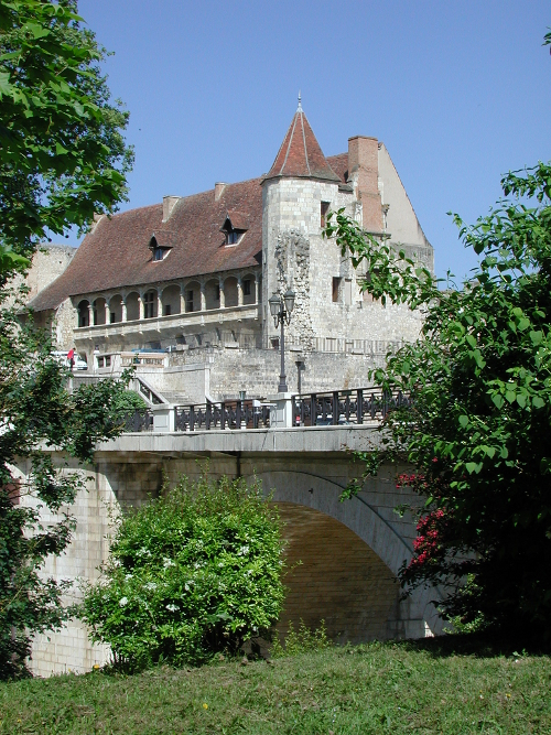 Nérac, du moulin des Tours au château Henri IV