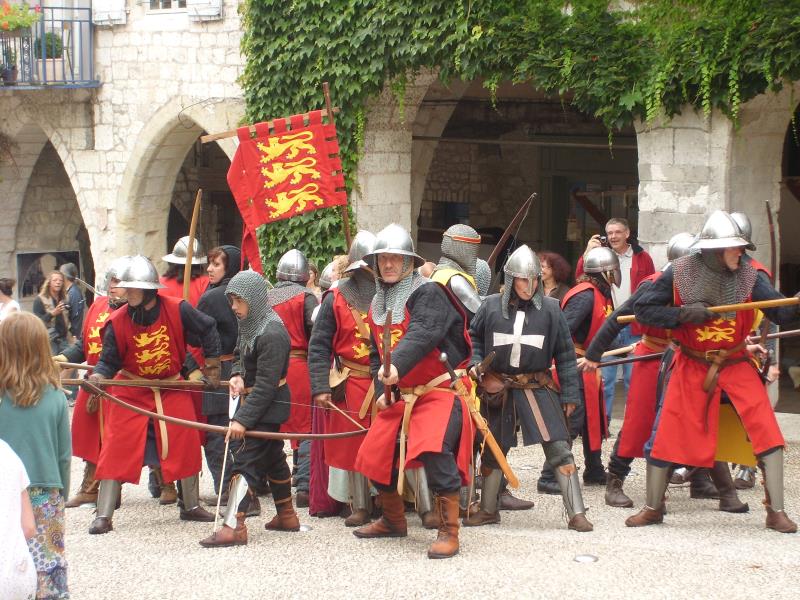 33èmes Fêtes Médiévales - Les dernières amazones et l'origine de la flamme