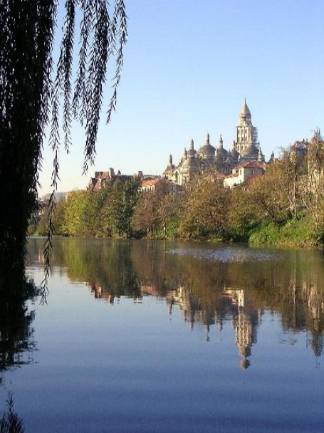 La riviere Isle autour et dans Perigueux