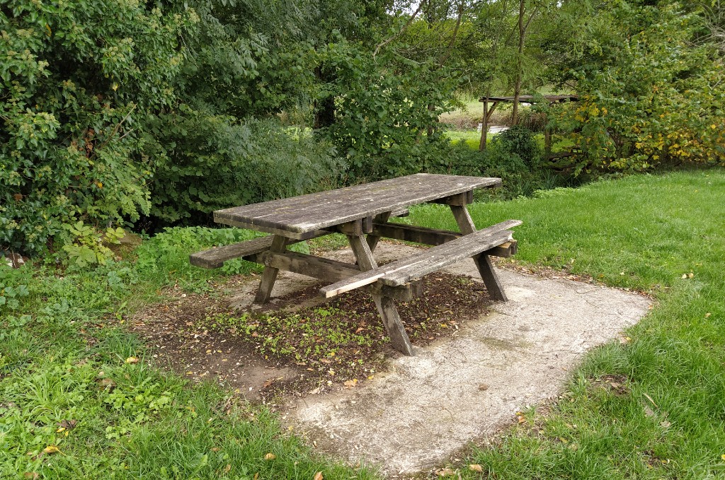 Monsac près du lavoir