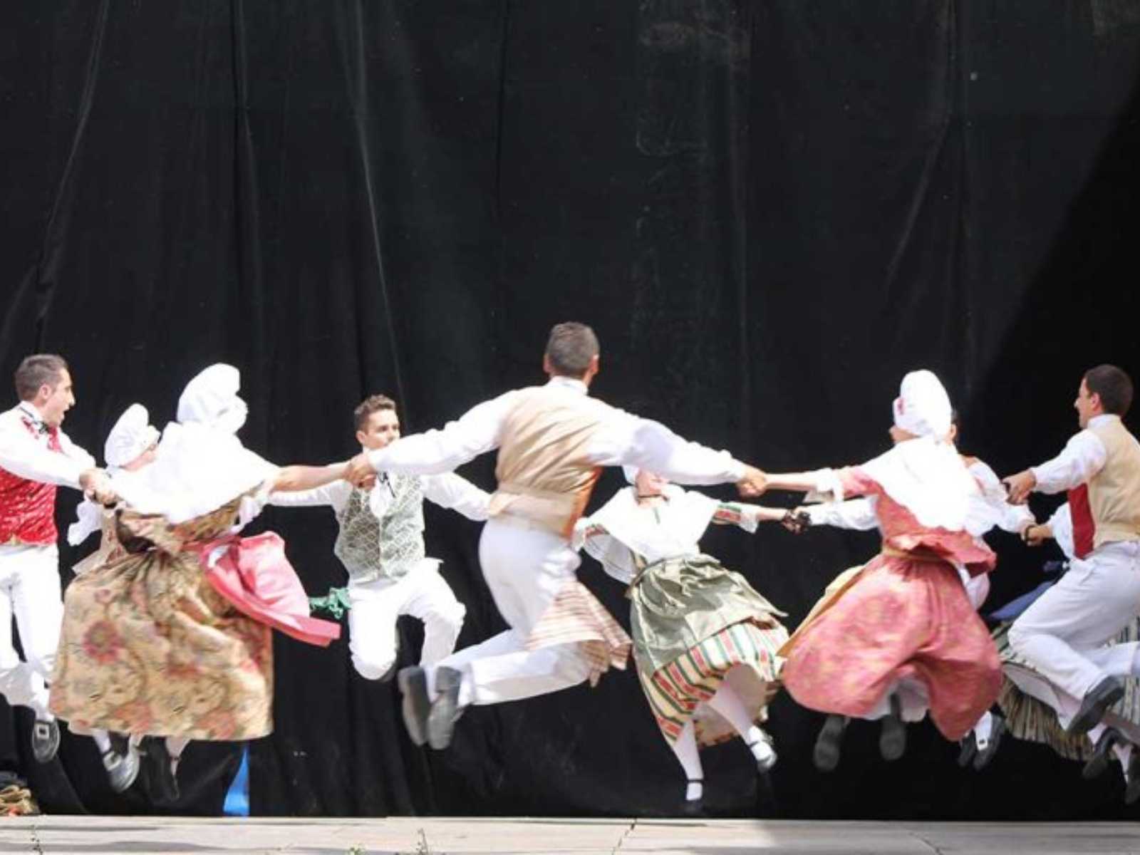 Mercredi en musique : ballet folklorique « Newen Ayewün » de Villarica