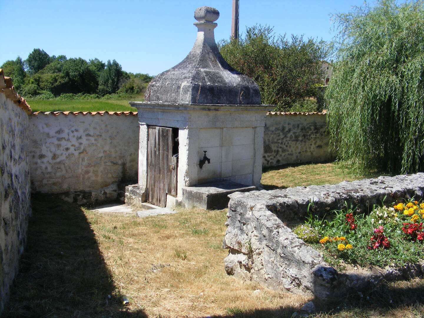 Arrêt sur Village - FONTAINE