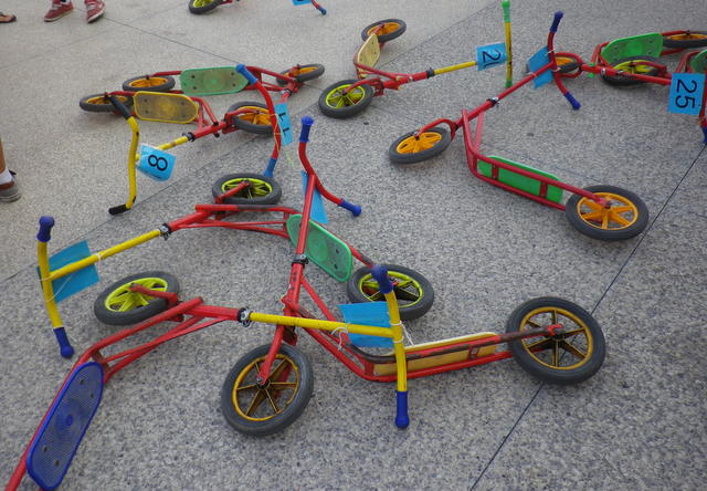Fêtes de l'Assemblée / Course de trottinettes  ...