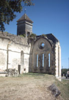 Ruines de l'église de Montarouch