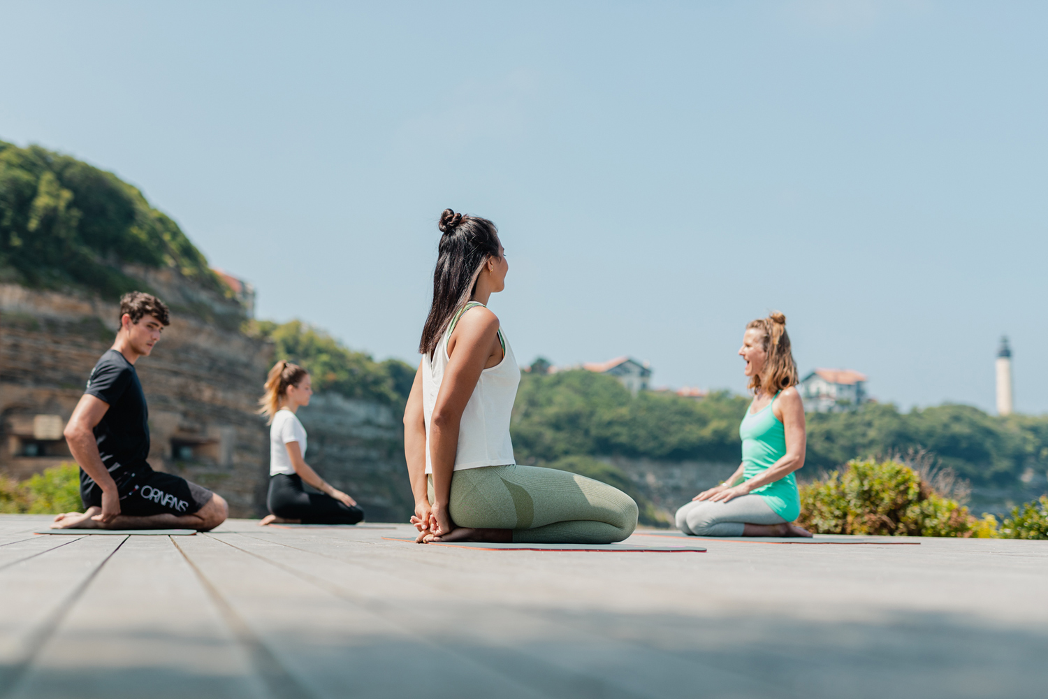 Yoga face à l'océan