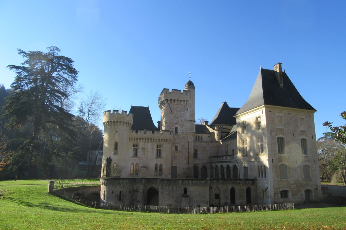 Le Bugue-Château de campagne-Le Bugue en écomo ...