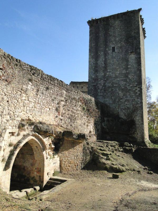 Cité médiévale de Rions