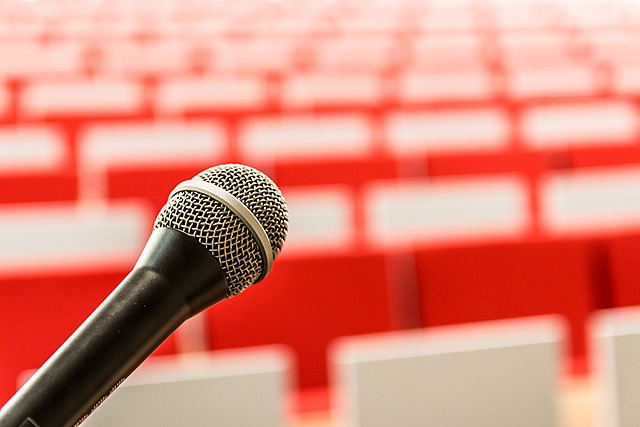 Conférence par le Professeur Jacques Jaubert:  ...
